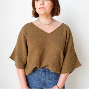Suunday - The Gauze Dolman Top in Tapenade MEDIUM